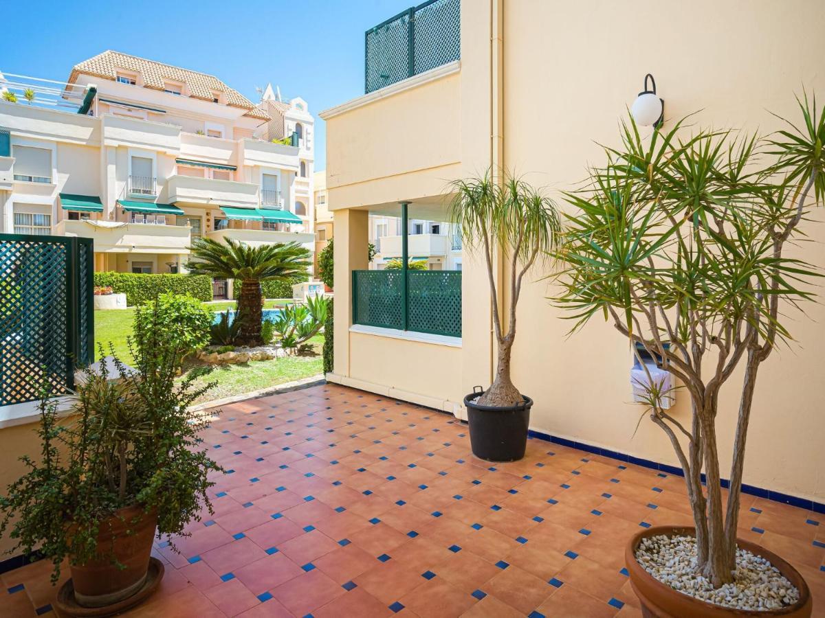 Apartment With Pool In Urb Medina Del Sol Дения Экстерьер фото
